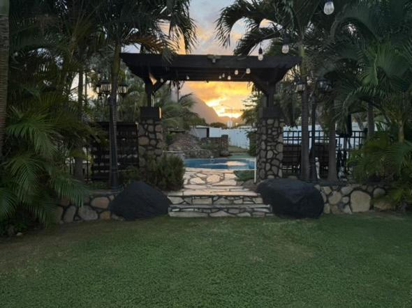 Robbins Estate Hotel Wailuku Exterior photo